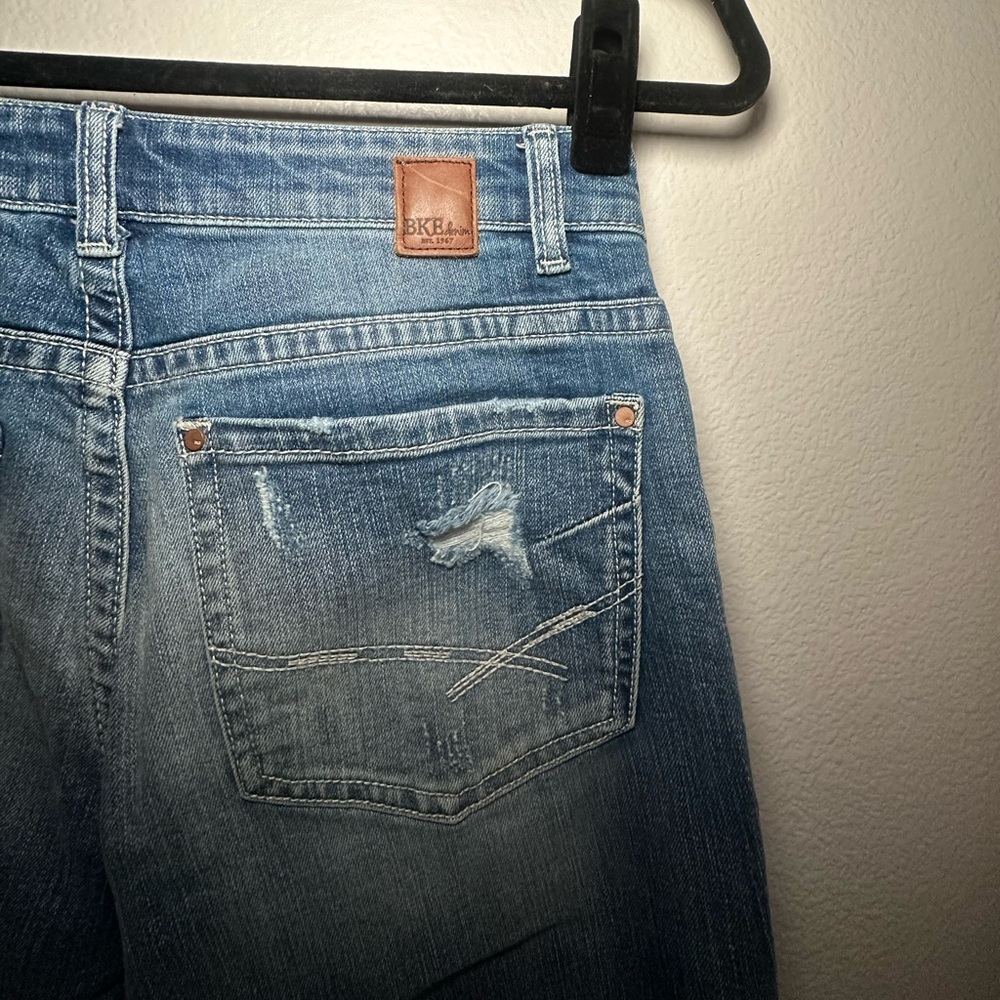 Buckle BKE Mid-Rise Straight Jeans